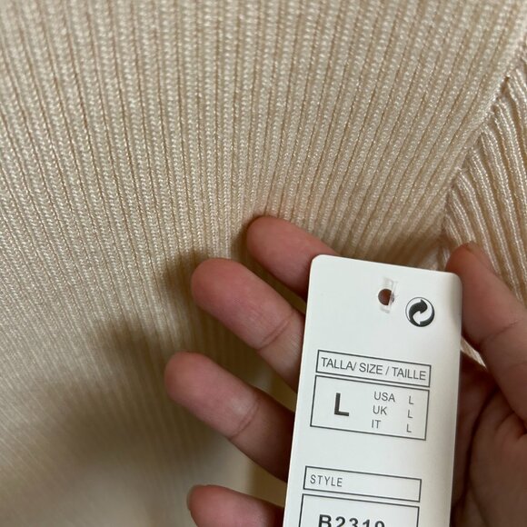 Jon & Anna ribbed turtleneck sweater (cream / off-white) NWT - Picture 3 of 3